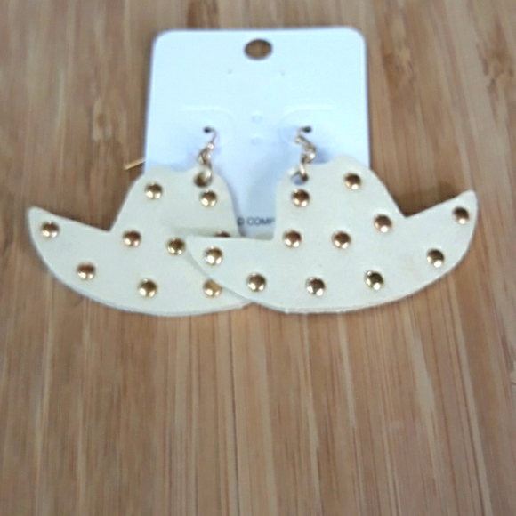 3 For $15 COWBOY HAT SUEDE COWGIRL EARRING - Picture 1 of 7